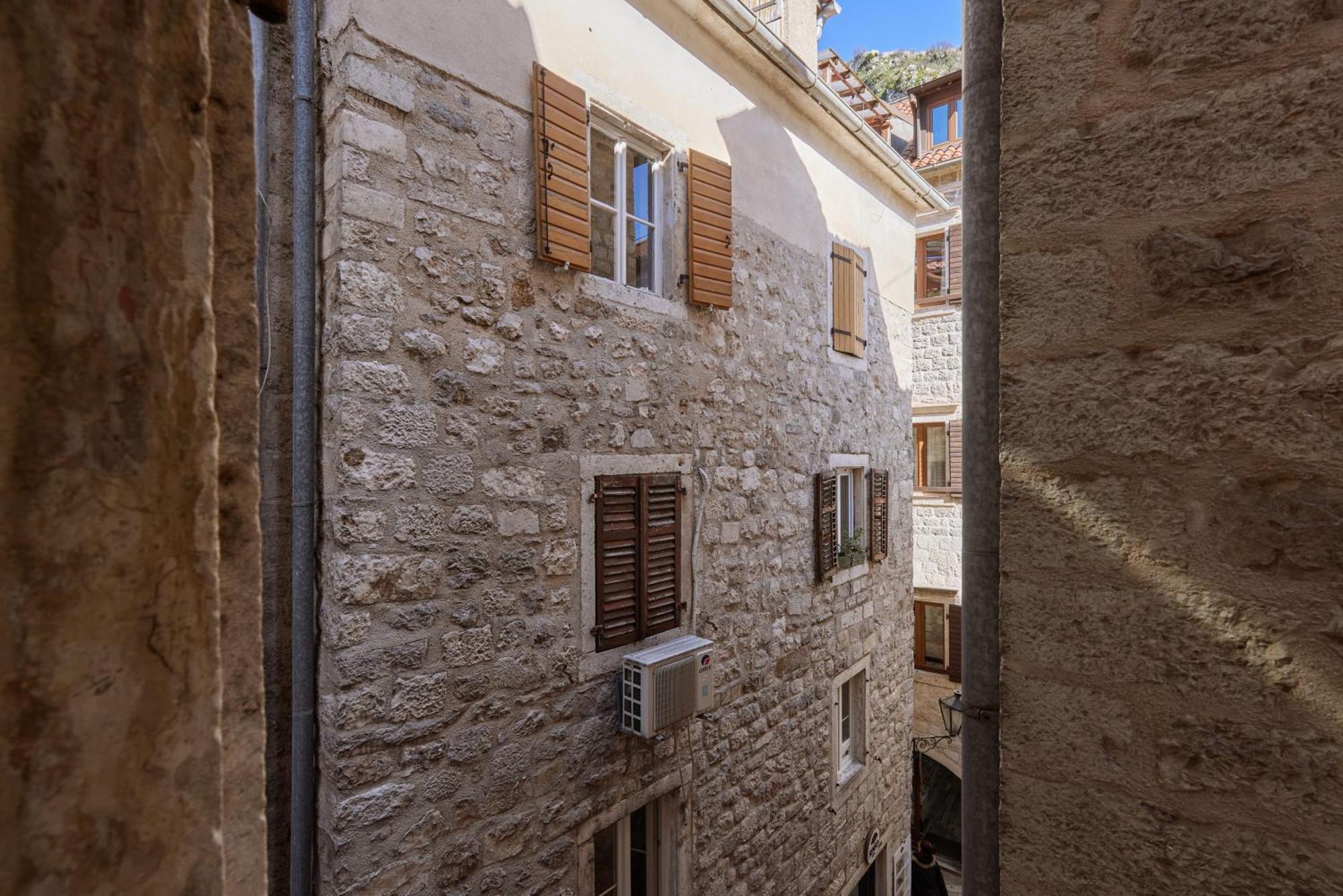 G-Apart Kotor Exterior photo